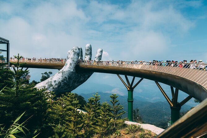 Ba Na Hills Golden Bridge Private Guided Tour - How the day stays comfortable: vehicle, water, and private pace
