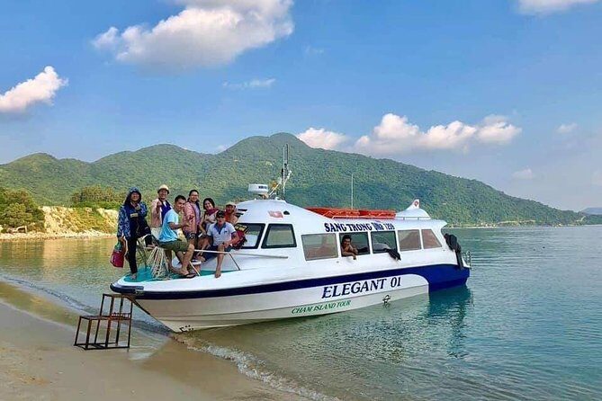 Cham Island Day Tour & Snorkeling from Da Nang with Group tour - Au Thuyen, Hai Tang Pagoda, and Ong Temple: the guided stops with meaning
