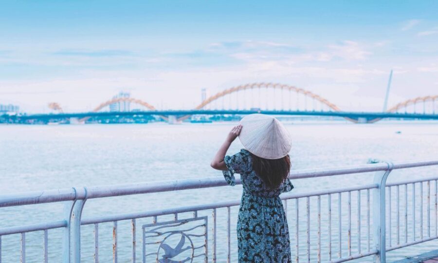 Da Nang: 5-Hour Guided Night Tour - From pickup to the first river walk: get your bearings fast
