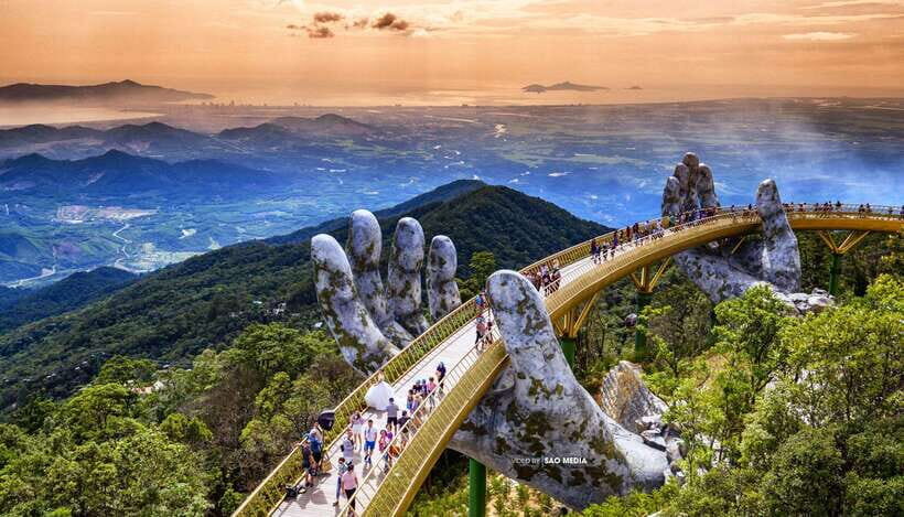 Da Nang: Ba Na Hills Cable Car & Golden Bridge Private Tour - Getting to the hill complex: pickup, bus ride, and cable car timing