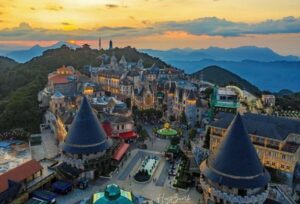 DA NANG Ba Na Hills, Golden Bridge, Cable Cars PRIVATE TOUR - The cable car ride: why you should care about the journey