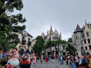 Da Nang: Ba Na Hills Tour with Cable Car Ride - Hotel pickup and the cable car climb to Ba Na hills station