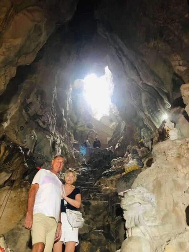 Da Nang: Bana Hills, Golden Bridge and Marble Mountains Trip - Golden Bridge: how to make the most of the photo moment