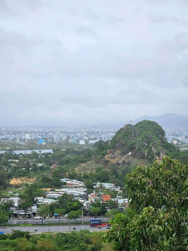 Da Nang City Sightseeing Private Tour With Seafood Buffet - Price and logistics: what $100 per person really covers