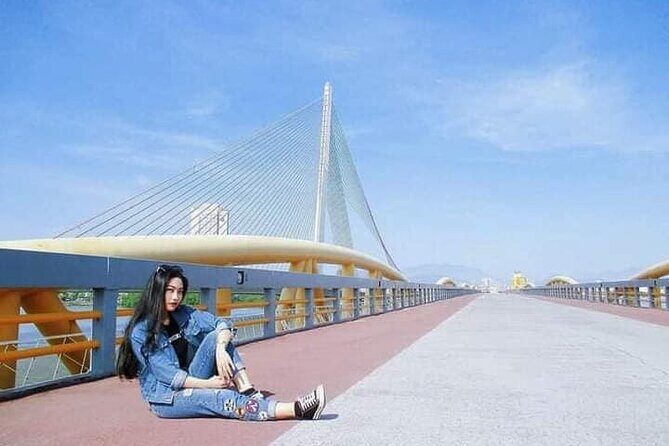 Da Nang City Tour Motorbike/Scooter & Sightseeing By Lady Rider - Dragon Bridge: The Iconic Spot and the Weekend Show