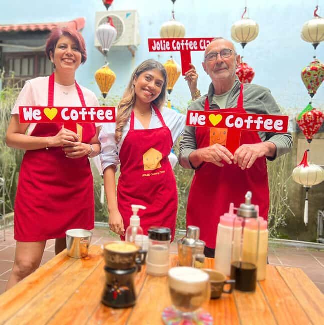 Da Nang: Coffee Making And Cooking Class - Brewing Vietnamese coffee the slow way, with a phin filter