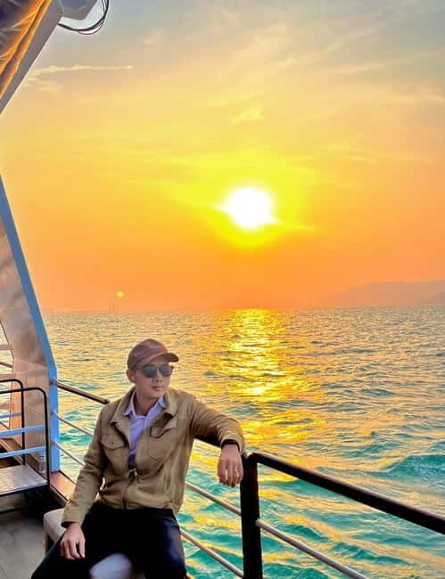 Da Nang: Experience a Magical Sunset Dinner Cruise in DN Bay - Should you book the Poseidon sunset dinner cruise?