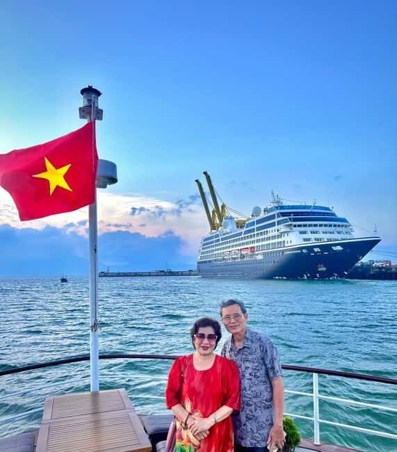 Da Nang: Experience a Magical Sunset Dinner Cruise in DN Bay - Apsara Dance and the Band-to-DJ Party Switch