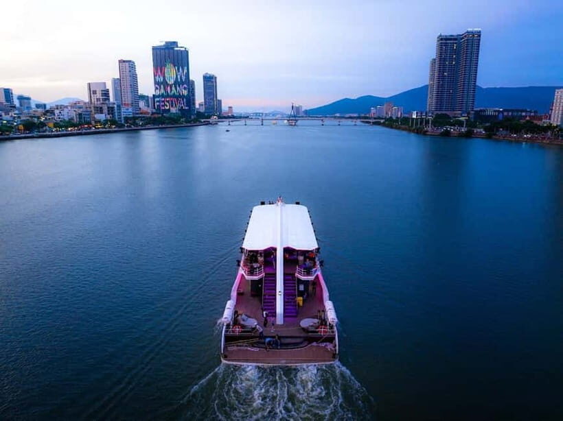 Da Nang: Experience a Magical Sunset Dinner Cruise in DN Bay - How the Sunset Works on Da Nang Bay