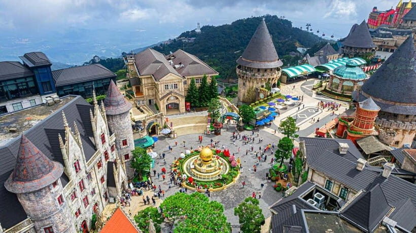 Da Nang: Golden Bridge, Ba Na Hills & Buffet Lunch Included - Golden Bridge and the giant stone hands: the main event