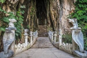 Da Nang/Hoi An: My Son Sanctuary and Marble Mountain Tour - Marble Mountains caves and pagodas: what the climb really asks for