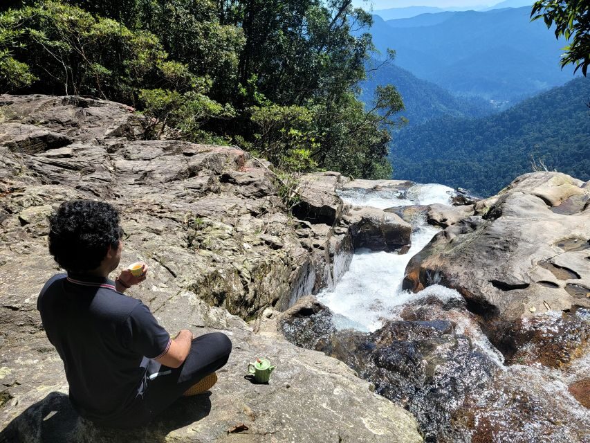 Da Nang/Hoi An to Hue via Bach Ma National Park Trekking - Trekking Stage 2: Do Quyen Waterfall, the steep 300 m challenge