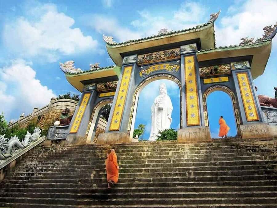 Da Nang : Marble Mountains, Monkey Mountain, and Am Phu Cave - Marble Mountains, Monkey Mountain, and Am Phu Cave: the overall vibe