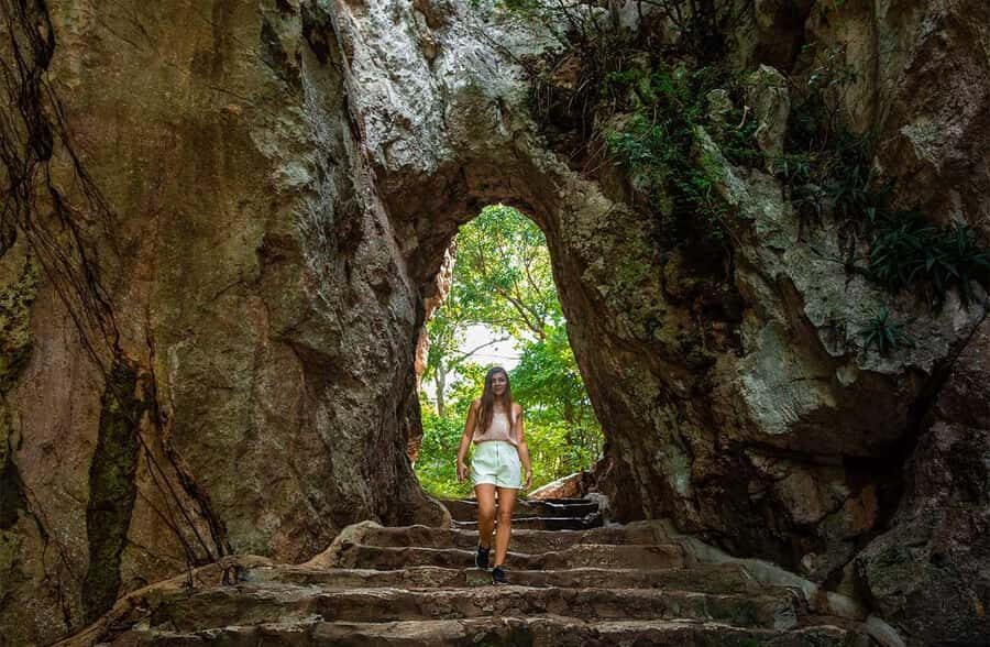 Da Nang : Marble Mountains, Monkey Mountain, and Am Phu Cave - Lunch in the middle: how it affects energy and pacing