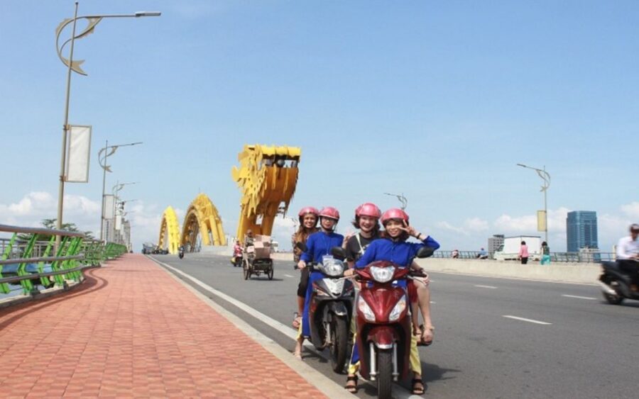 Da Nang: Private City Tour by Scooter with Ao dai Lady Rider - Scooters, ao dai, and a city built for short photo breaks