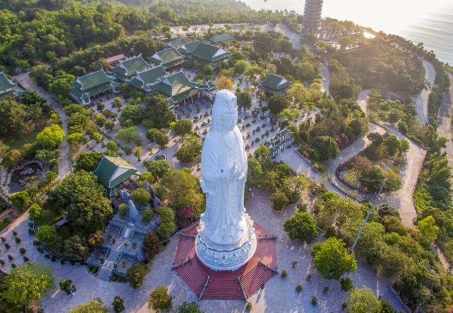 Da Nang: Private City Tour by Scooter with Ao dai Lady Rider - Lady Buddha (67m) and Son Tra Peninsula viewpoints