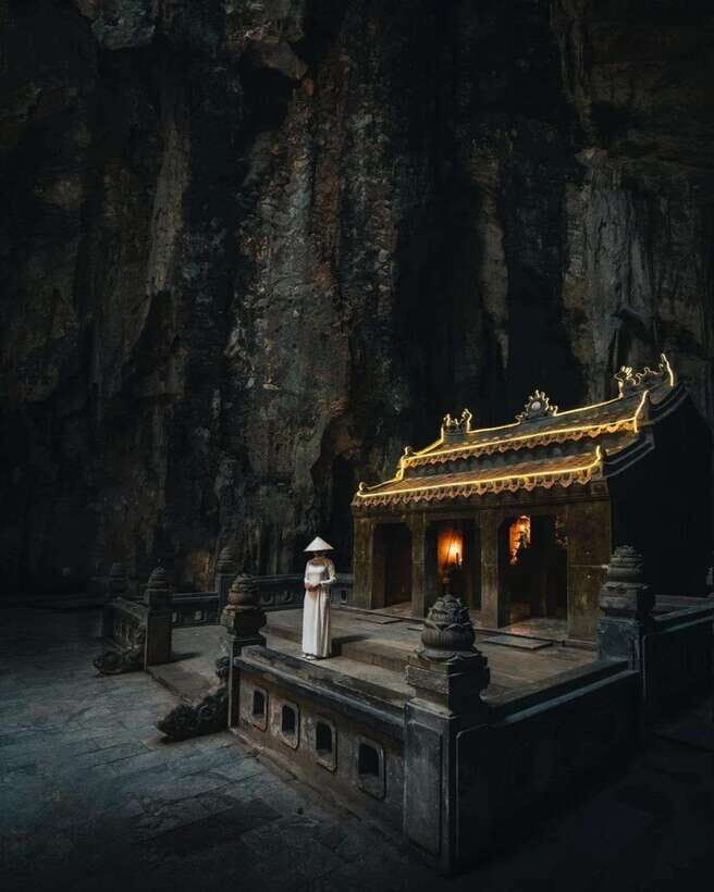 Da Nang: Private Half-day City Highlights Tour - Ngu Hanh Son Marble Mountains: caves, temples, and Am Phu Cave