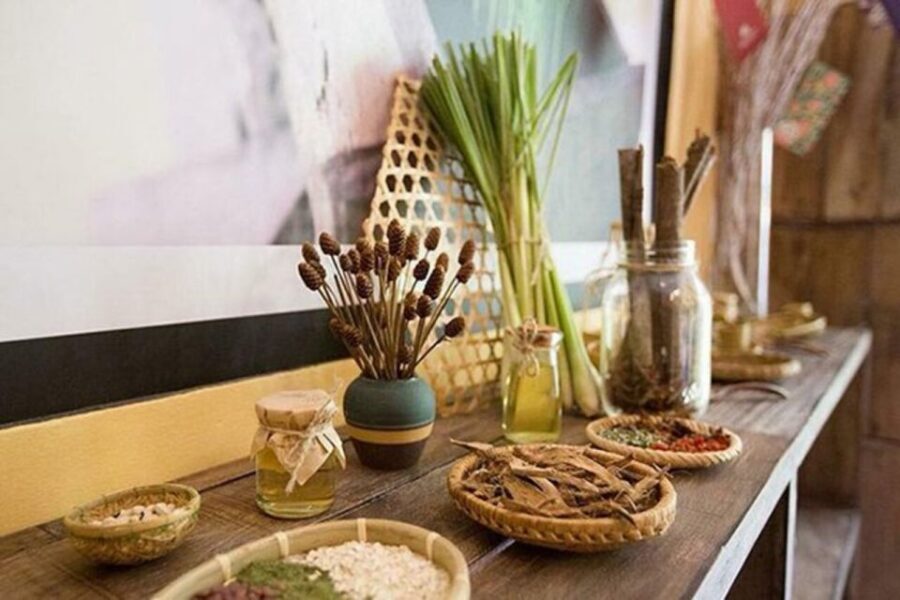 Da Nang: Relax with 60 minutes Foot Massage - Inside the Cozy Spa Setup: Music, Oil, and Warm Water