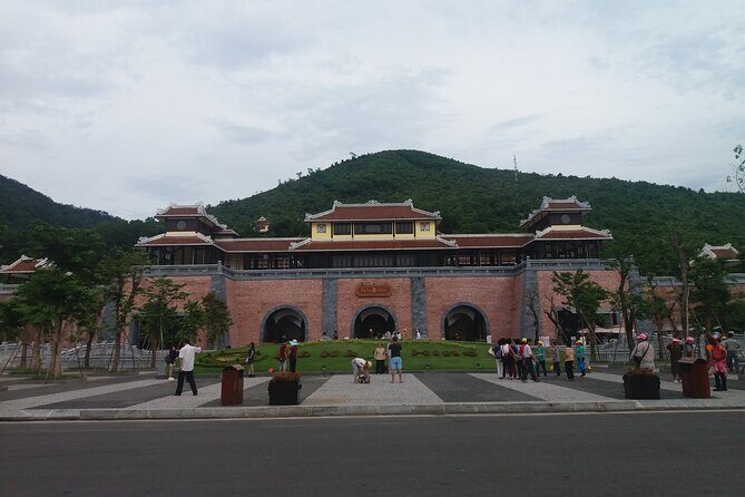 Da Nang to Ba Na Hills Round-Trip by Private Car - Pickup, comfort, and communicating with your driver
