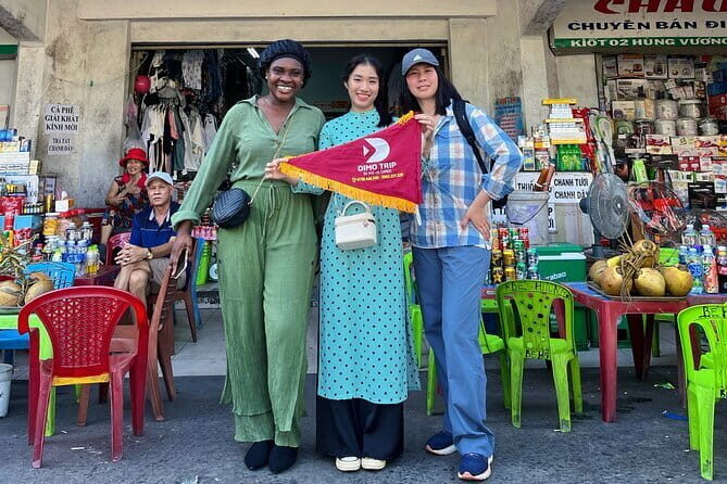Danang Food Tour With Local Students - How the Food Portion Works: 5–6 dishes across 3–4 stops