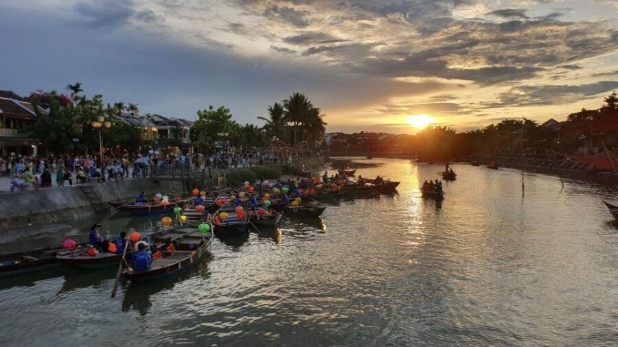 DaNang: Lady Buddha, Marble Mountain, Hoi An Town Group Tour - How the timing works: a late start with a night payoff