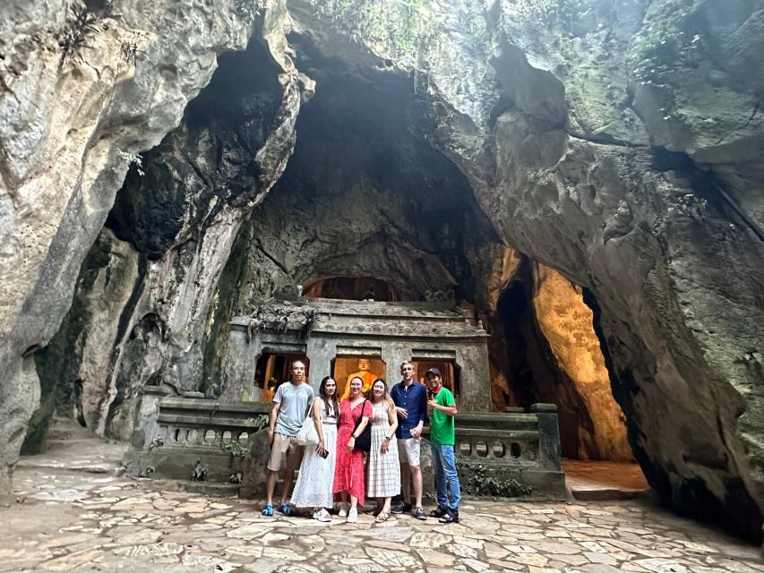 DaNang: Lady Buddha, Marble Mountain, Hoi An Town Group Tour - Dinner in Hoi An: local flavors without guesswork
