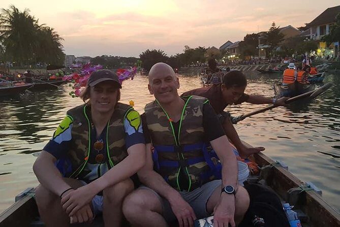 Discover Hoi An Walking Tour, Sampan Boat Ride, Night Market &Colourful Lanterns - Pickup in Da Nang or Hoi An: Comfort Plus Fewer Hassles