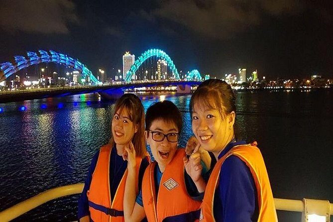 Dragon Cruise by Romantic Yatch: Tasty Beer/Flower/Cake & Dance - Saturday Dragon Bridge fire: plan around timing, not hype