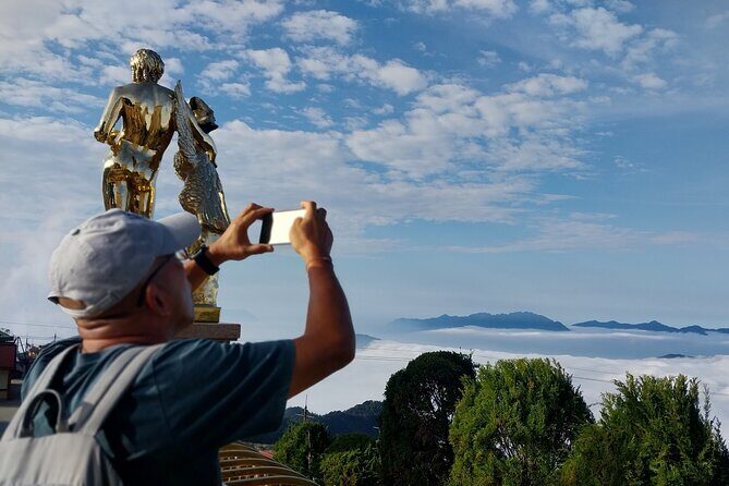 Explore Golden Bridge Sunset Private Tour from Hoi An/ Da nang - Golden Bridge at sunset: two giant hands, 150 meters of wonder, and photo strategy