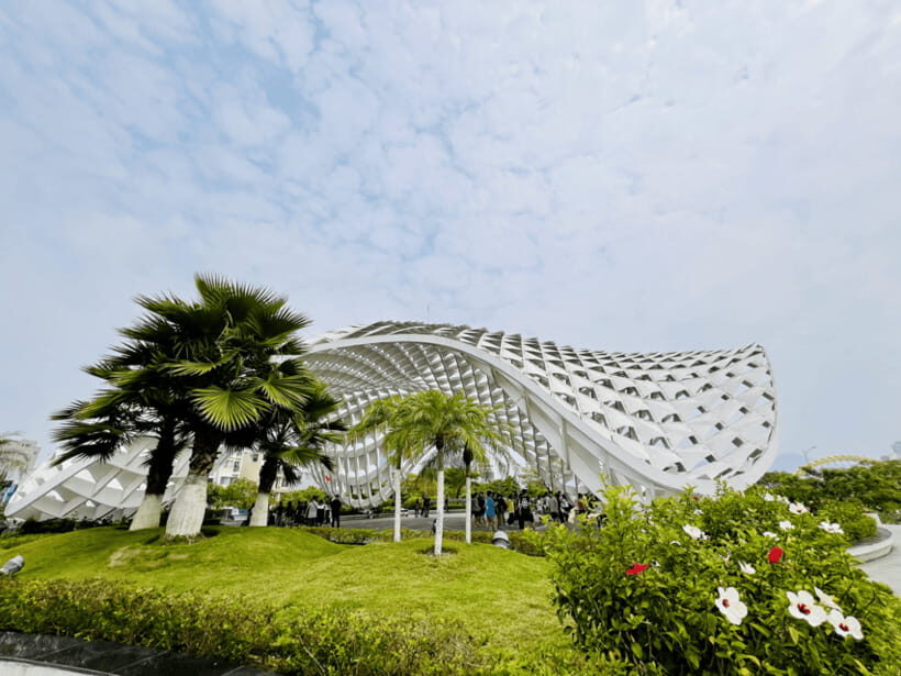 Free E-sim Da Nang: Instagram Half-Day Tour with Local Guide - Dragon Bridge and Carp-Dragon Statue: Big Da Nang Energy for Photos