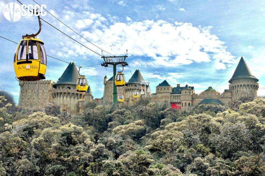 From Da Nang: Ba Na Hills Golden Bridge Private Tour & Lunch - Morning pickup and the cable car rhythm