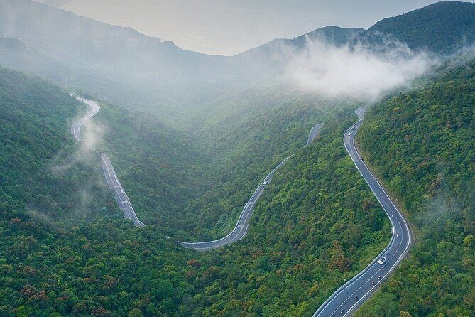 Hai Van Pass and Hue City Sites Deluxe Small Group Tour - From Hoi An / Da Nang to Hue: how the day gets started