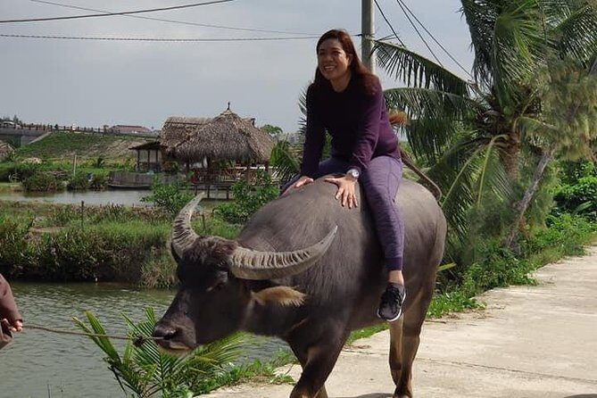 Hoi An Countryside Tour:Basket Boat,Buffalo Ride, Farming & Lantern Making Class - Tra Que Vegetable Village: More Than a Photo Stop