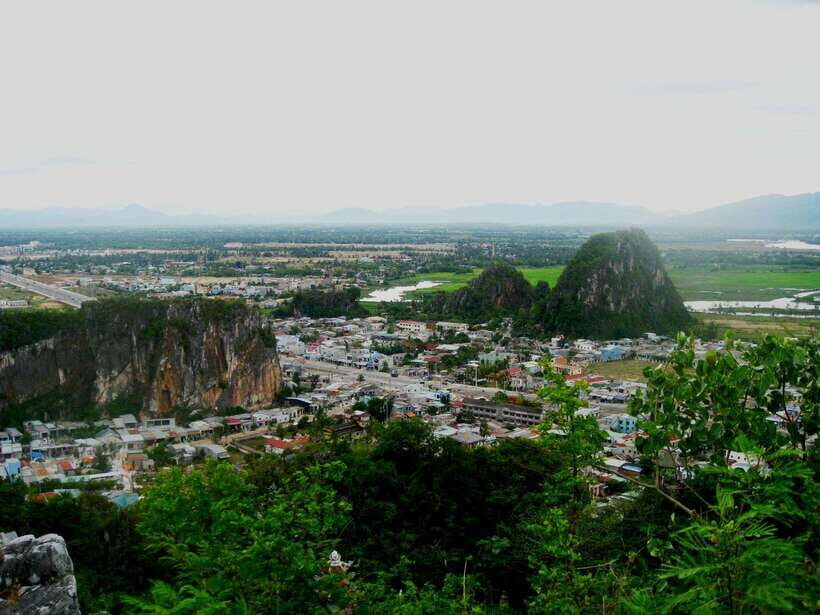 Hoi An/ Da Nang: Marble mountain and My Son Full Day - The boat ride back to Hoi An: calmer views, not a headline moment
