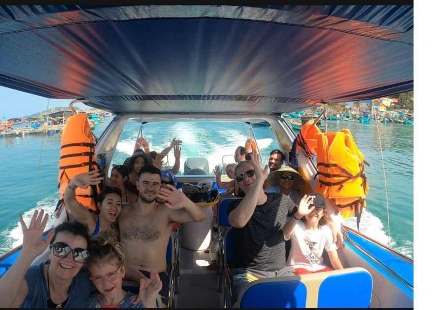 Hoi An/Da Nang: Snorkelling & Island-Hopping Speedboat Tour - Why this Cham Islands snorkeling day feels quieter than most