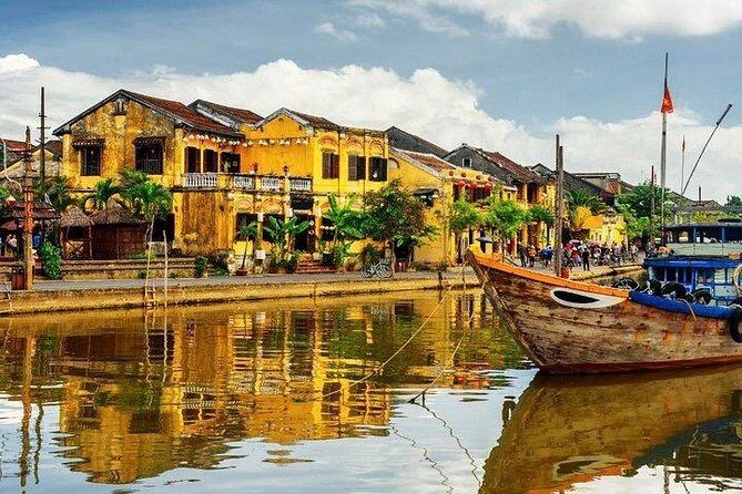 My Son sanctuary and Hoi An ancient town private tour (8a.m-4p.m) - Hoi An Ancient Town: Temples, Houses, and a Silk Factory Stop
