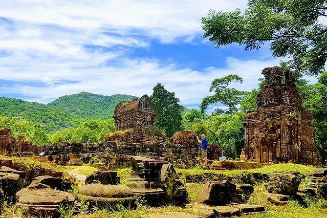 My Son Sanctuary And Hoi An Heritage Full-day Tour - Hoi An Ancient Town on foot: market, temples, and the Japanese Covered Bridge
