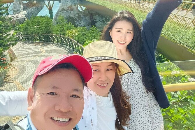 Private Bana Hills - Golden Hands Bridge Guided Tour with Lunch and Transfer - Sun World Ba Na Hills and Fantasy Park: rides meet storybook walking