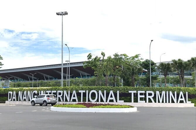 Private Car from Da Nang to Hue - Arriving in Hue City Center: Transitioning Without the Chaos