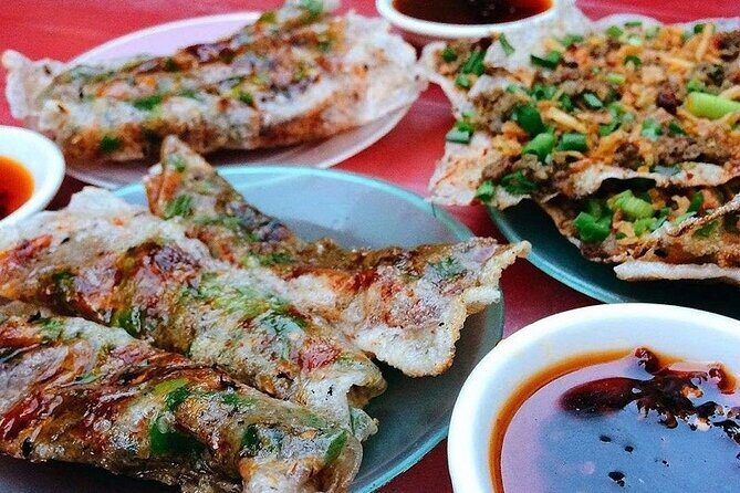 Private Guided Night Tour and Bar in Danang - Dragon Bridge and Love Bridge: the show and the soft landing
