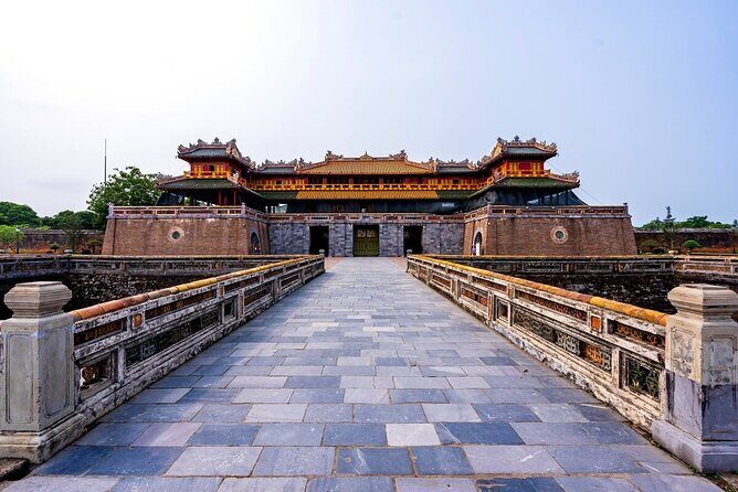 Round Trip: Da Nang/Hoi An – Hue with English-Speaking Driver - Route highlight: Hai Van Pass and why that first leg matters