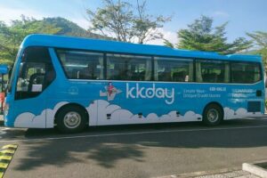 Shuttle bus to Golden Bridge - Ba na hill from Da Nang - The ride to Ba Na Hills: short, cool, and straightforward