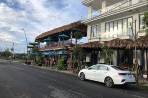 Transfer from Da Nang airport to Hoi An by private cars - Where You Actually Meet the Driver (Domestic vs International Rules)